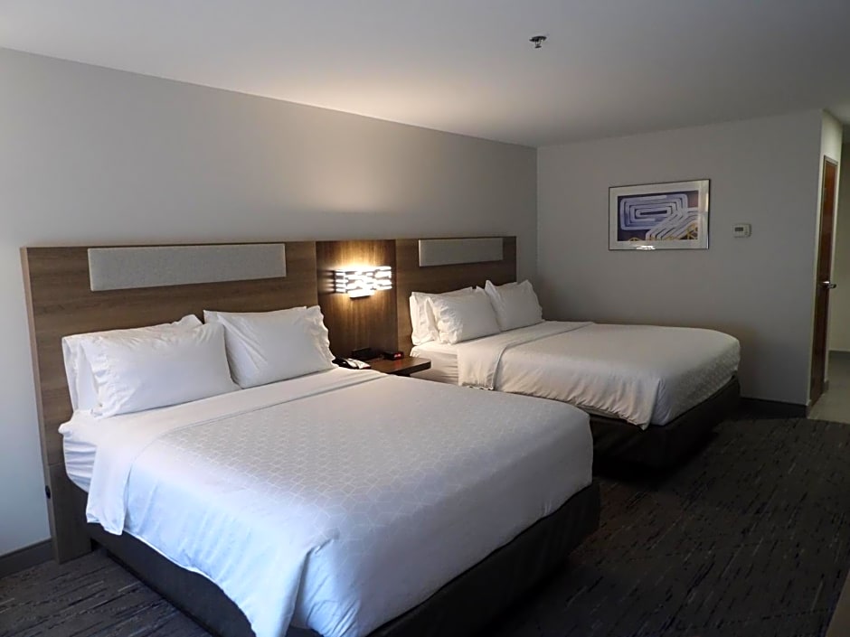 Holiday Inn Express & Suites Huntsville Airport By IHG