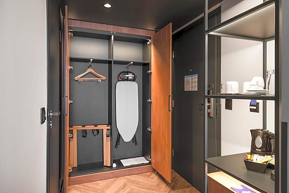 MERCURE KLAIPEDA CITY HOTEL, Meetings, Events, Restaurant & Bar - Accor Group, Pet Stay FREE