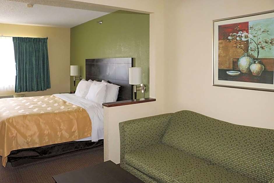 Quality Inn East Evansville