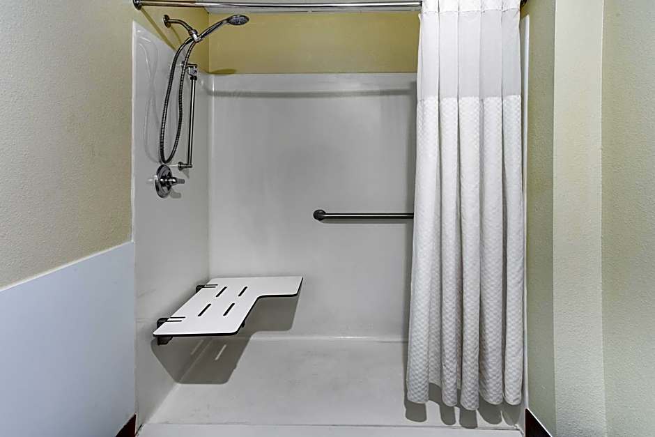 Super 8 by Wyndham Emmetsburg