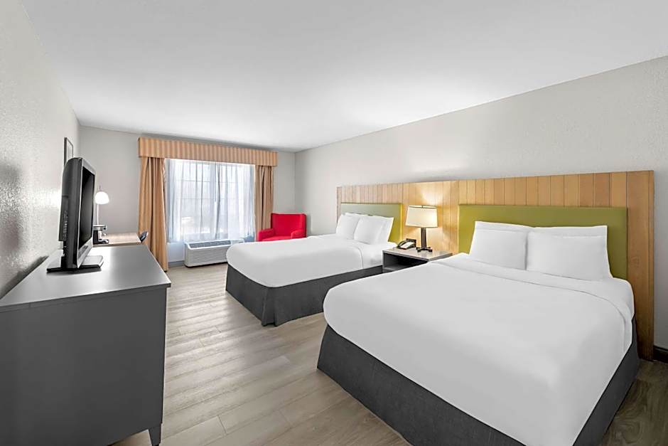 Country Inn & Suites by Radisson, Topeka West, KS