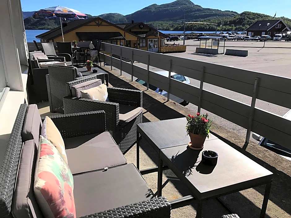 Ørnes Hotell