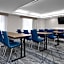 Holiday Inn Express Baltimore - BWI Airport NE