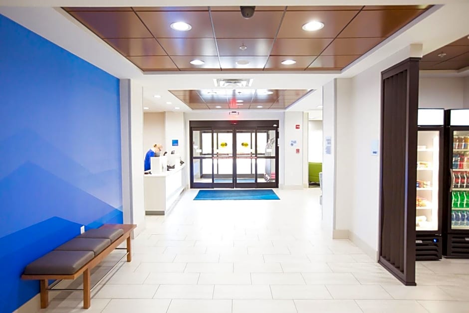 Holiday Inn Express & Suites Knoxville - Farragut by IHG