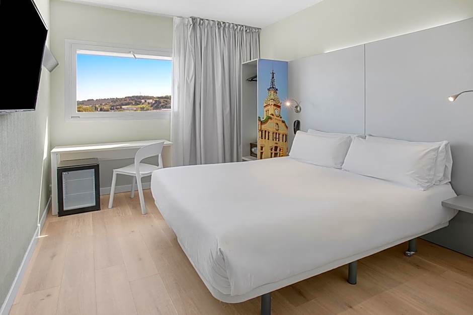 Photo 1 of 48 of B&B Hotel Figueres