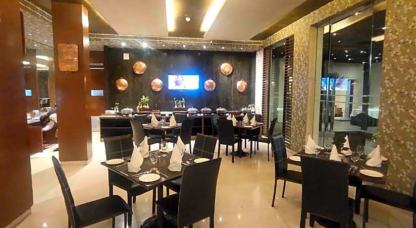 Udman Hotel Panchshila Park