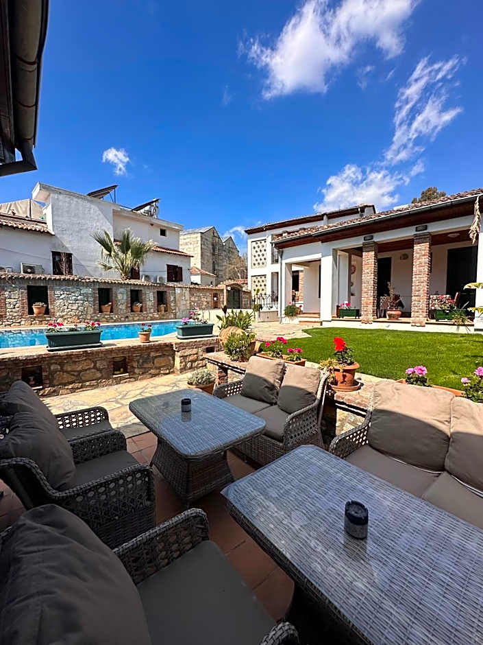 Akay Hotel