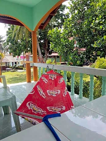 Bungalow Sun with Garden View