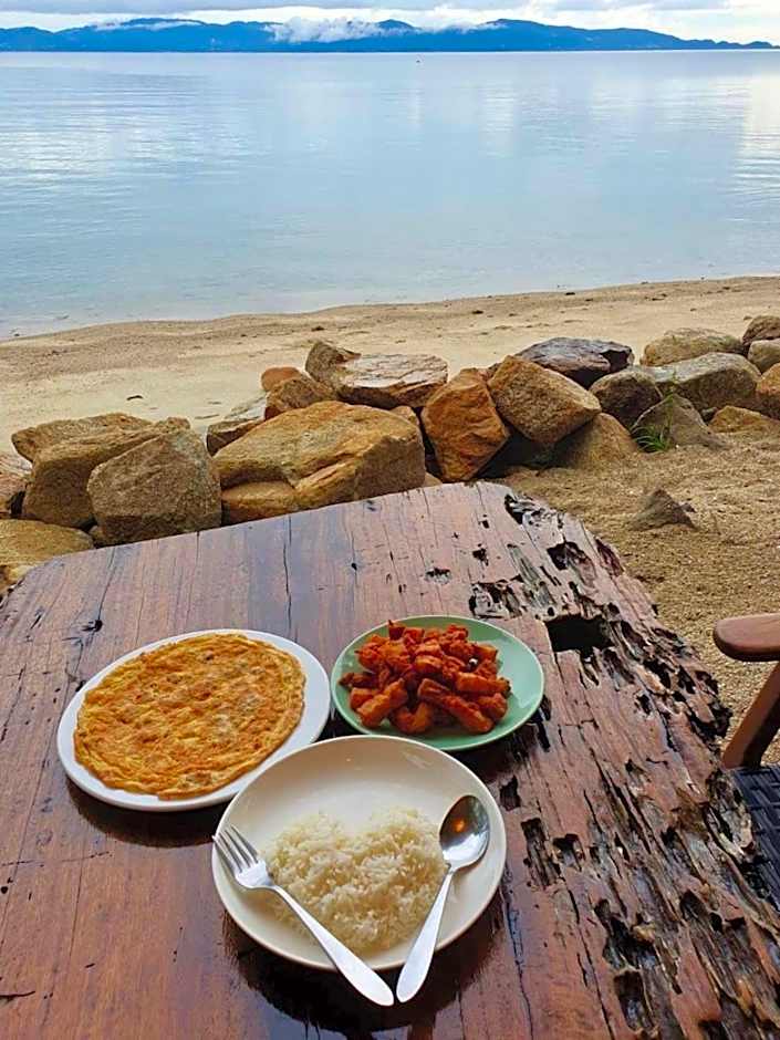 Absolute Beachfront Villas