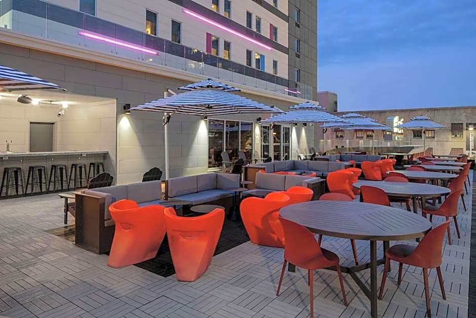 Aloft Memphis Downtown