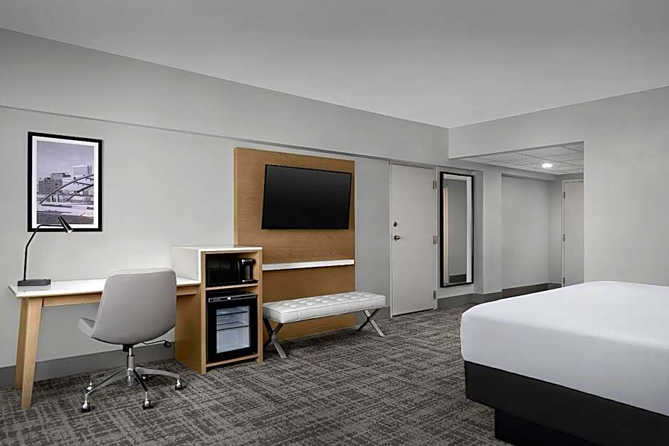 Radisson Hotel Cedar Rapids