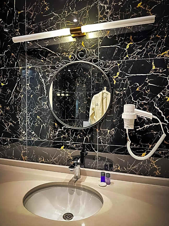 hi HOTEL IVY BÜYÜKADA