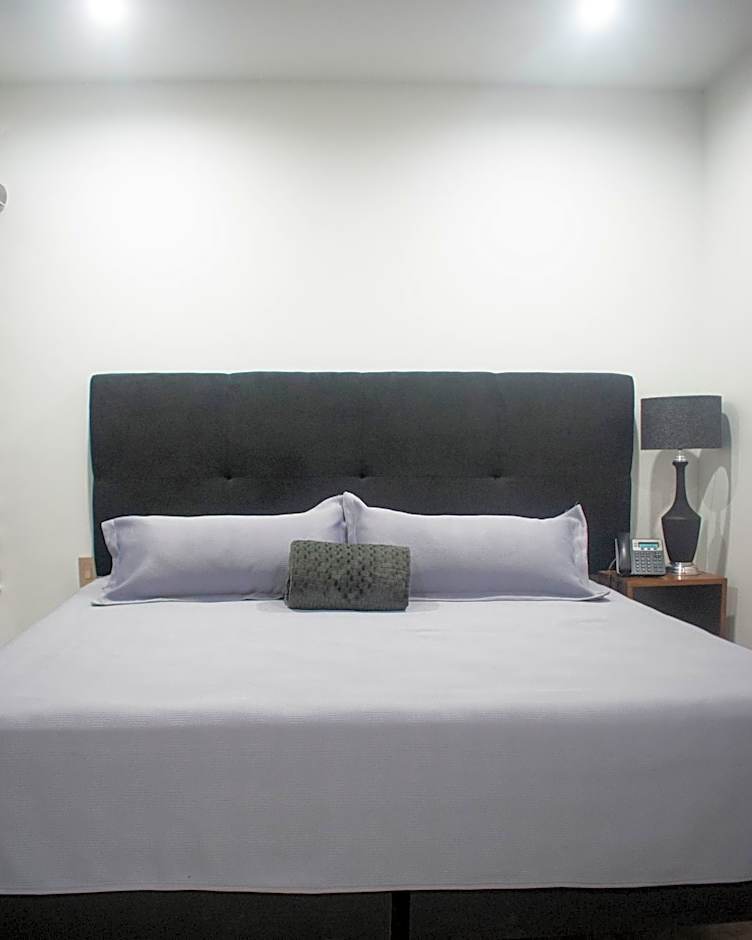 Hotel Manadia