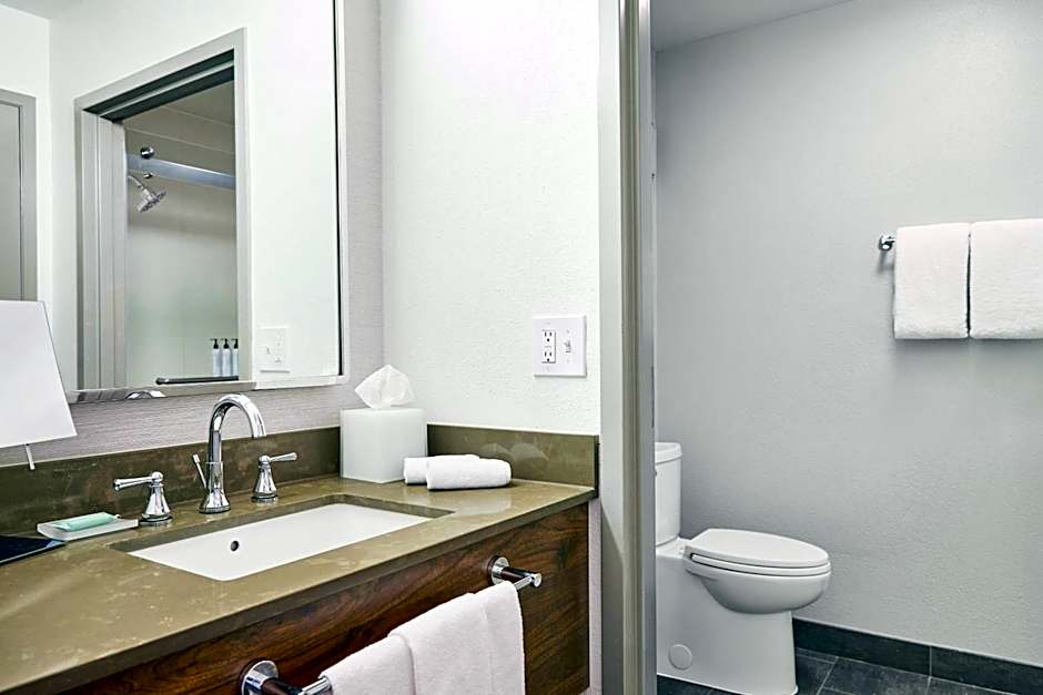 Courtyard by Marriott Memphis Germantown