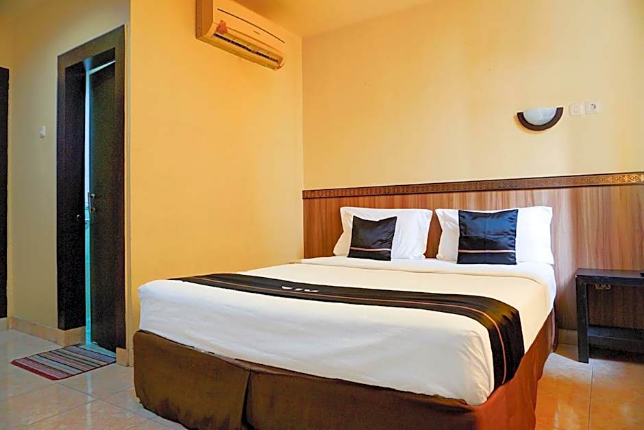 Collection O R.Sukamto Near Palembang Trade Center Mall