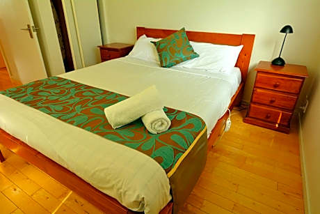 One-Bedroom Apartment with Sea View