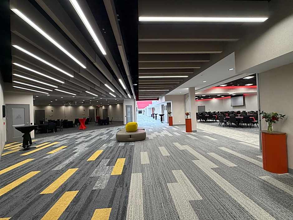 Gateway Hotel And Conference Center