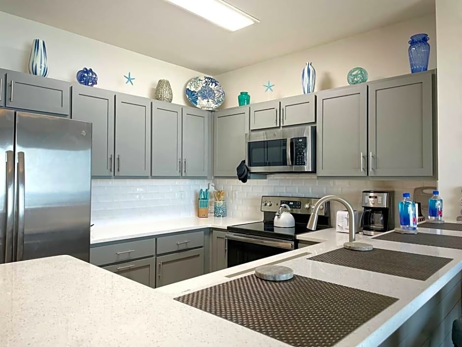 Calypso 3-2303 Penthouse Level w/ Incredible View!