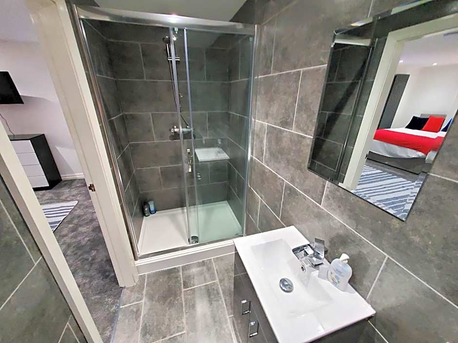 The Ashcroft Studios & Apartments with Free Parking