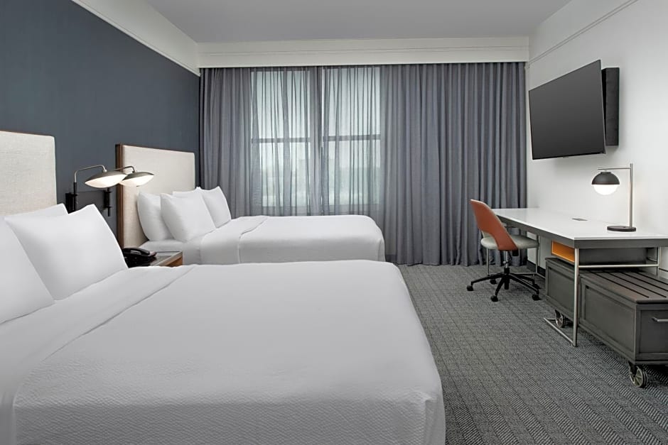 Courtyard by Marriott Savannah Downtown - Historic District