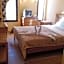 Applicators Hotel