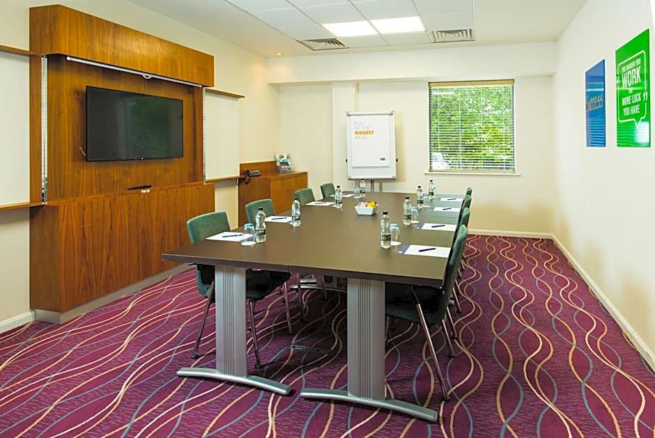 Holiday Inn Express Tamworth By IHG