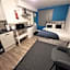 Premier Studios Nottingham - Tring Vale