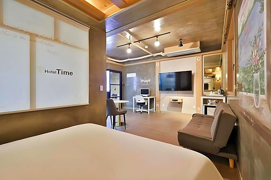 Time Hotel