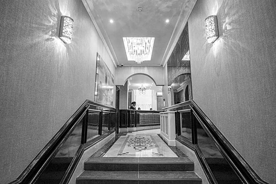 PEMBRIDGE PALACE HOTEL