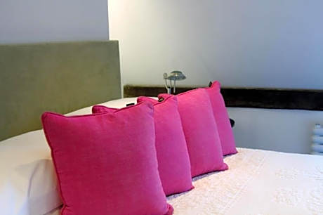 Comfy Plus - Superior Double Room