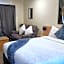 Tudor Lodge Motel