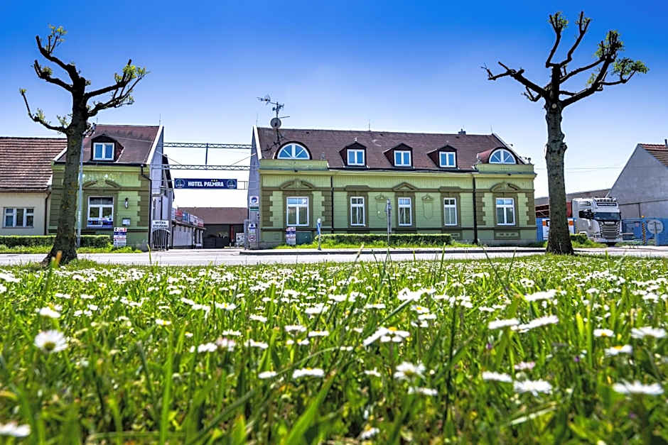 Hotel & SPA centrum PALMIRA