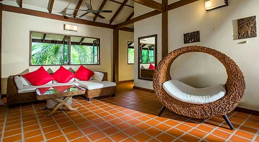 Koh Jum Beach Villas