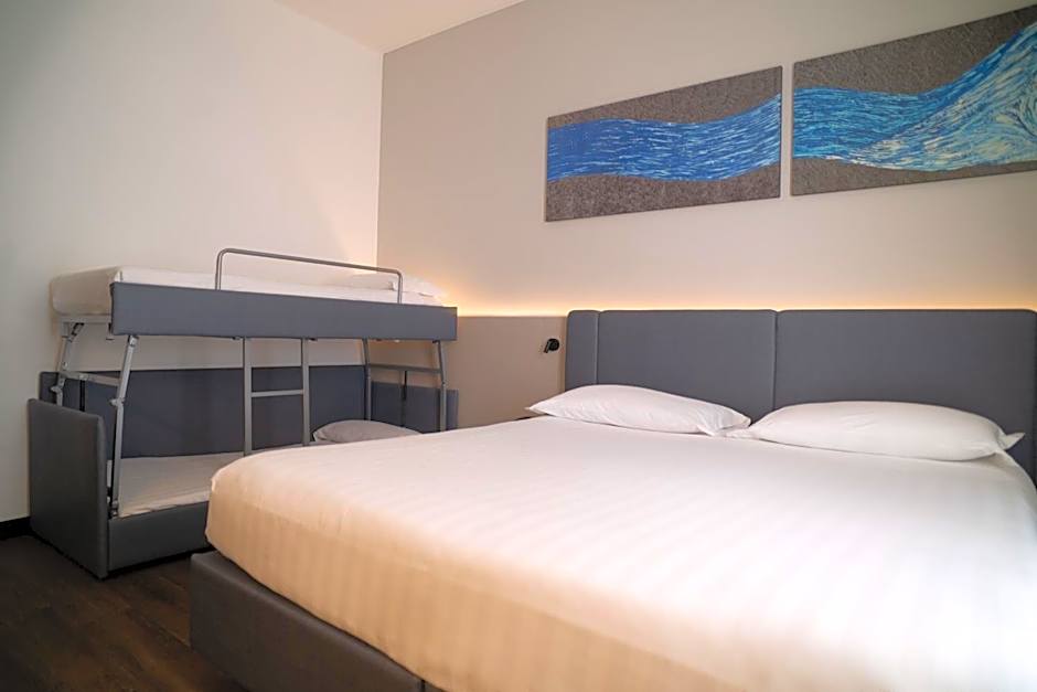 Sea Lion Hotel