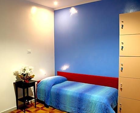 Bed in 5-Bed Mixed Dormitory Room