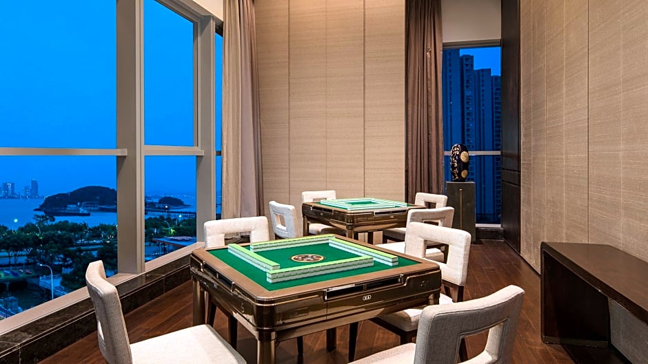 HUALUXE Xiamen Haicang Harbour View By IHG