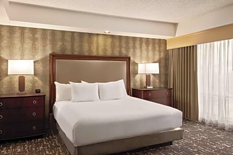 King Presidential Suite Non-Smoking