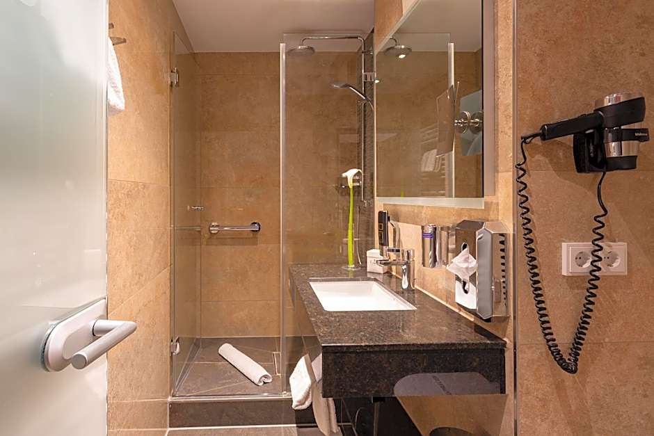 Tiptop Hotel Burgschmiet Garni