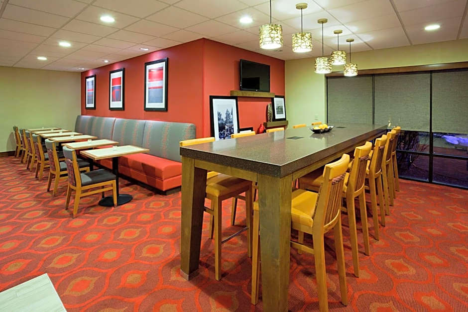 Hampton Inn By Hilton Rockford