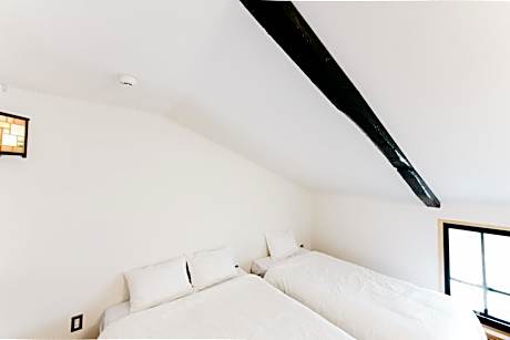 Japanese-Style Room