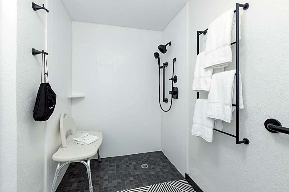 La Quinta Inn & Suites by Wyndham Sherman