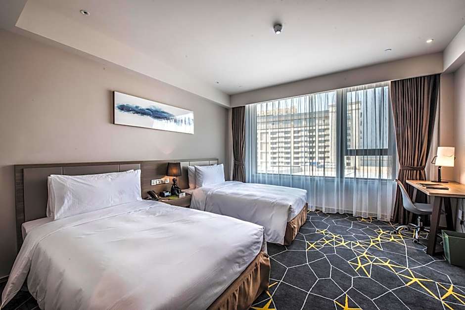 Q-Box Hotel Shanghai Sanjiagang -Offer Pudong International Airport and Disney shuttle