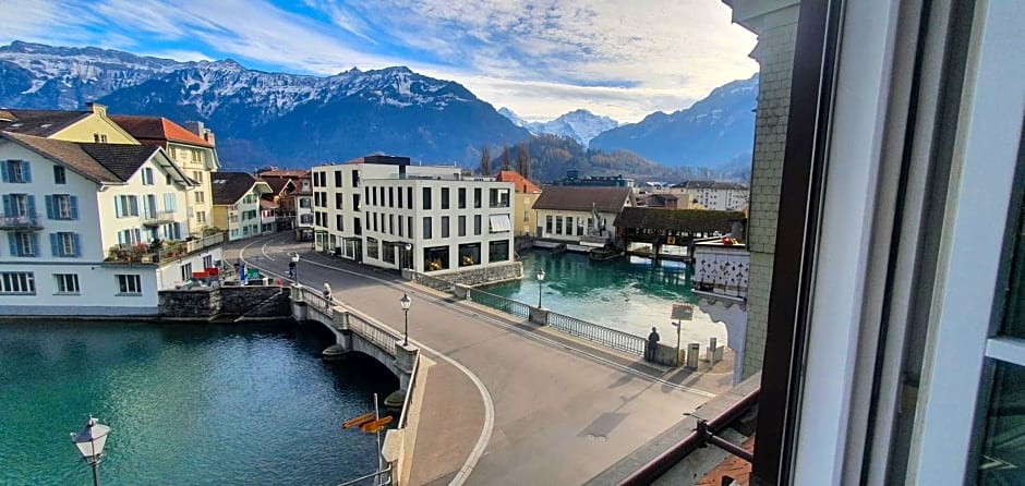 The Aarburg Hotel & Café