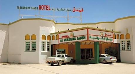 OYO 142 Al Sharqiya Sands Hotel