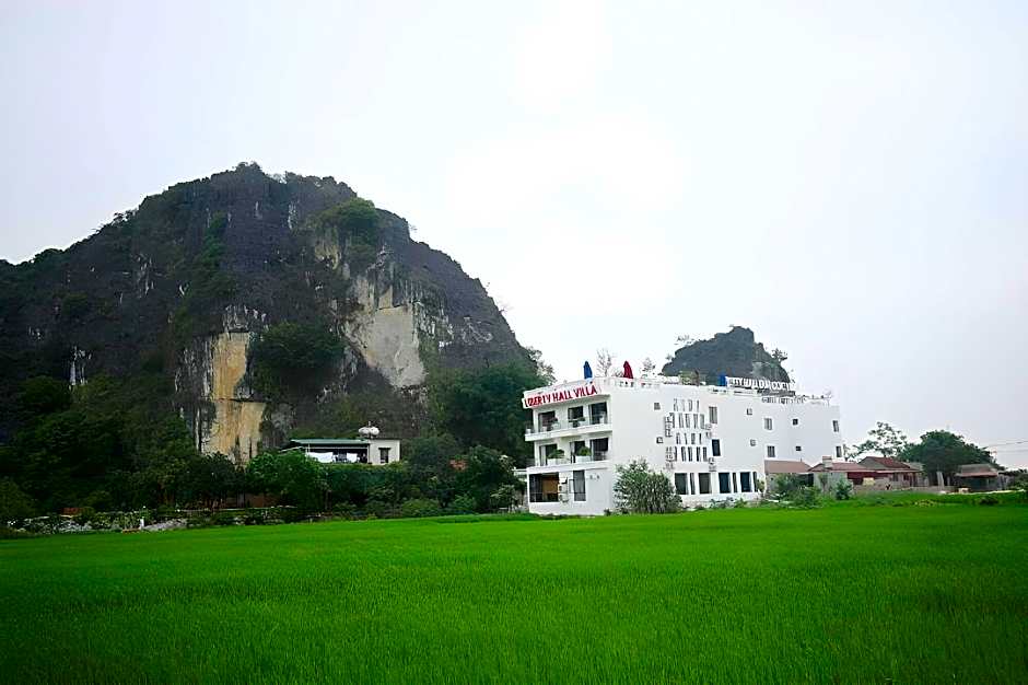 Liberty Hall Tam Coc Hotel & Villa