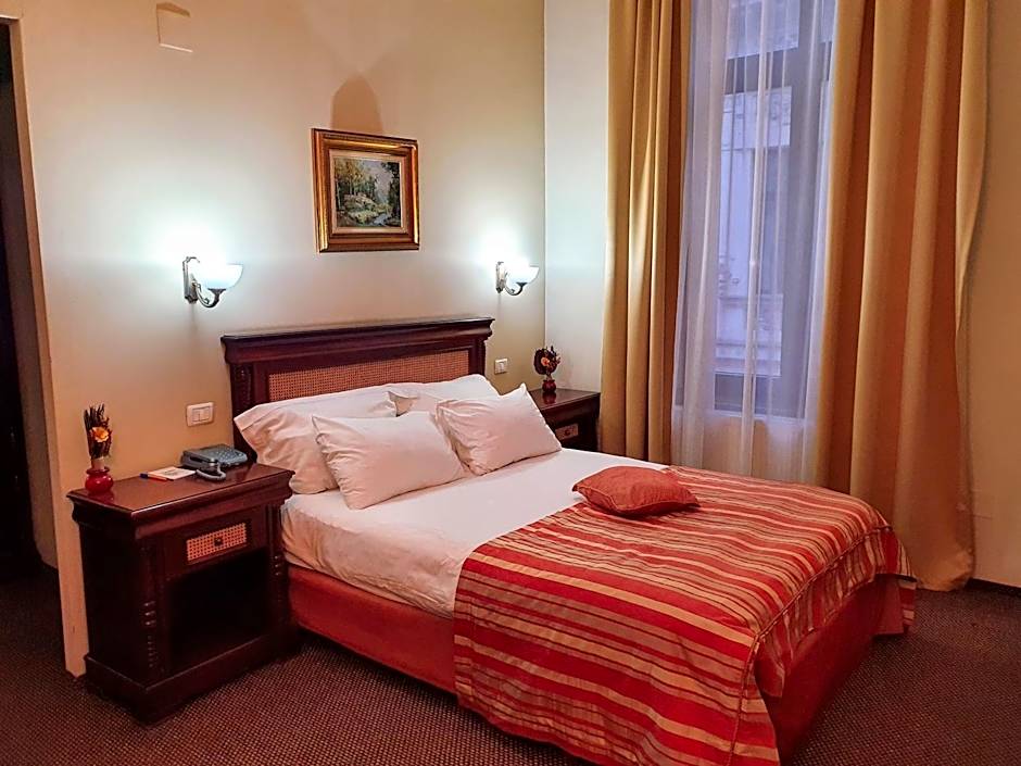 Atrium Hotel Ateneu City Center