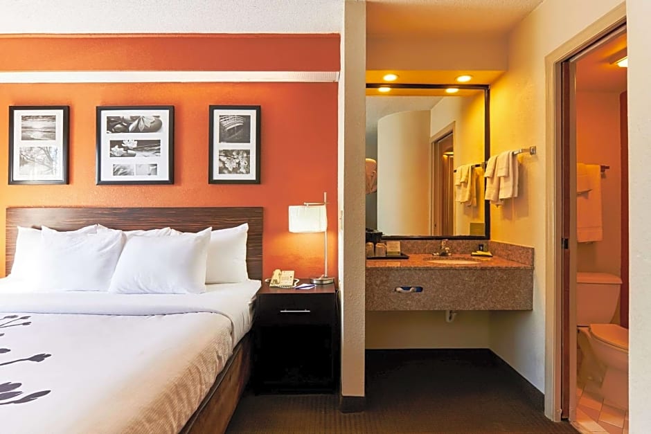 Sleep Inn University