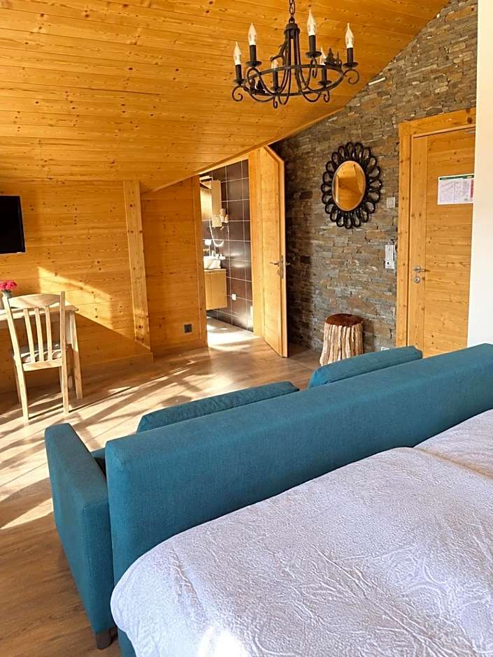 Hotel Between