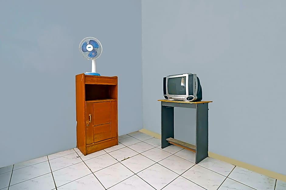 OYO Life 92694 Kost Nino