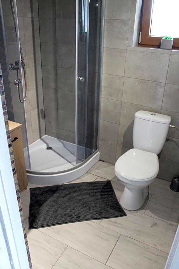 Domek letniskowy 8-osobowy nad jeziorem Wilczyńskim